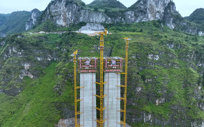 ?塔立山河！徐工塔機(jī)挑戰(zhàn)“世界之最”