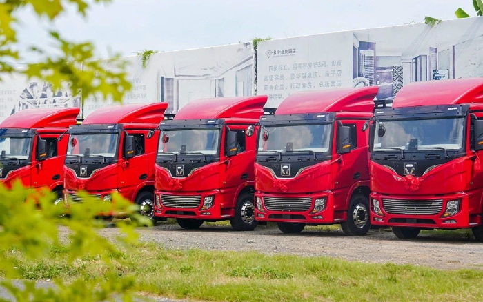 燃動(dòng)福建！百臺(tái)徐工新能源電動(dòng)牽引車交付