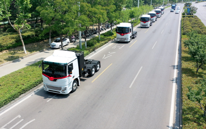 綠潮涌動、“碳”索未來！徐工新能源牽引車助力河南！